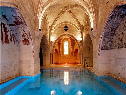 Zwembad in de kapel, Castilla Termal,  Ribera del Duero