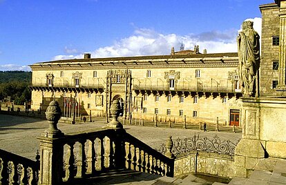 Parador de Santiago de Compostela, Fly drive Noord-Portugal & Galicië